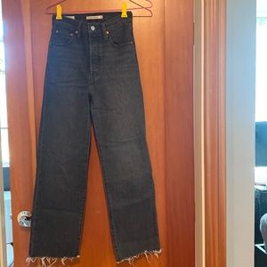 Levi’s ribcage straight